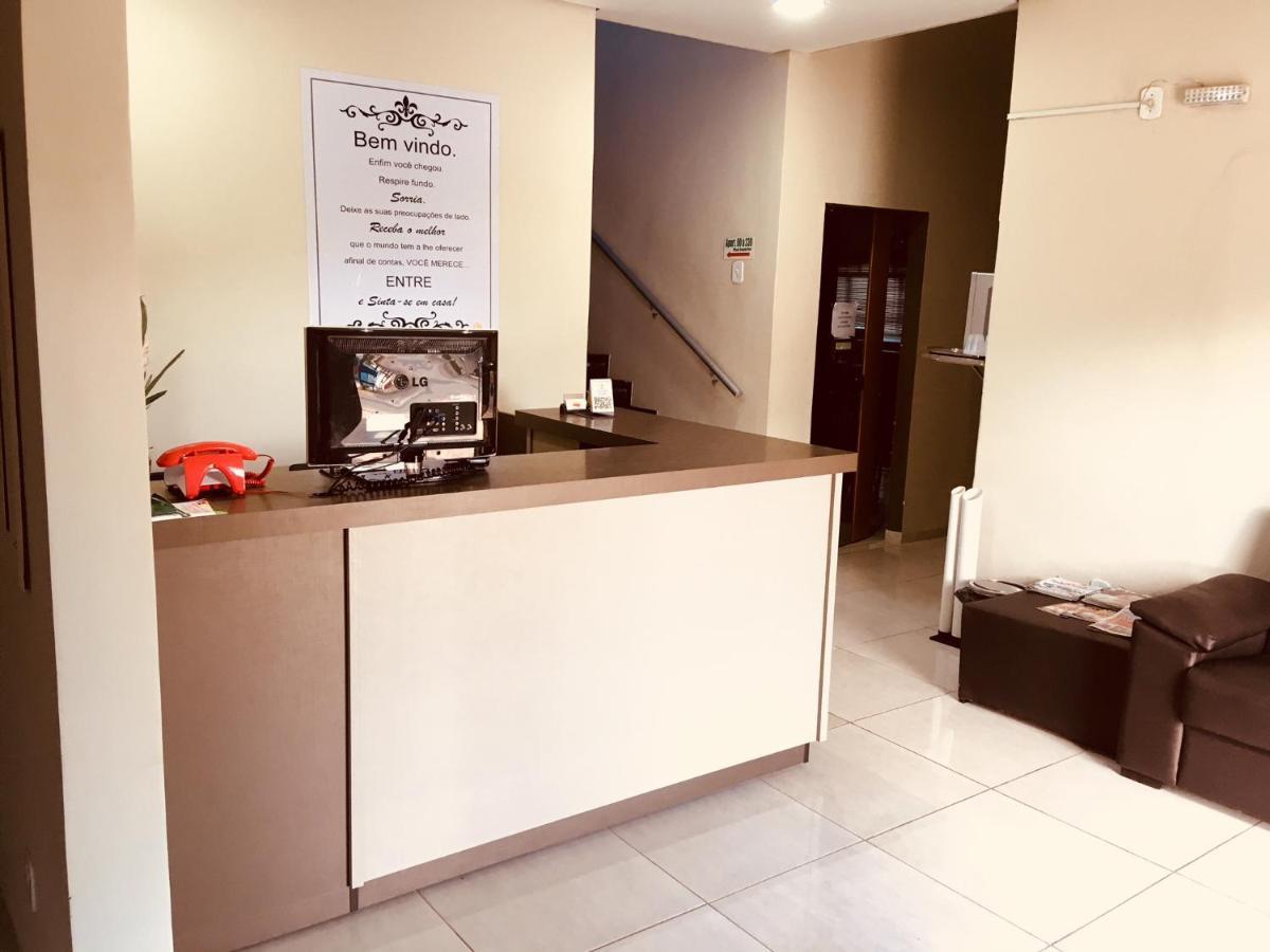Villas Hotel - Hotel Economico Alta Floresta Luaran gambar