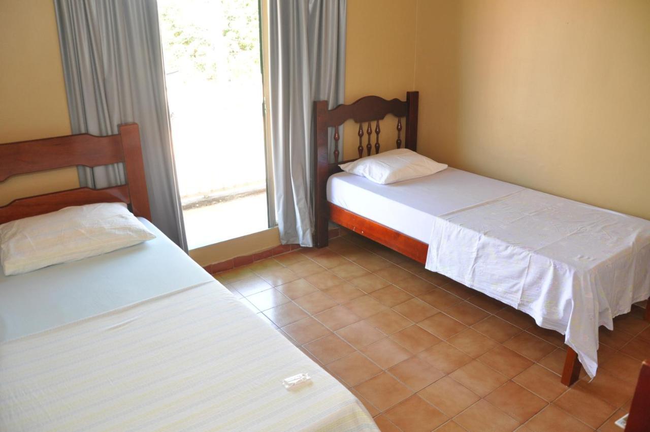 Villas Hotel - Hotel Economico Alta Floresta Luaran gambar
